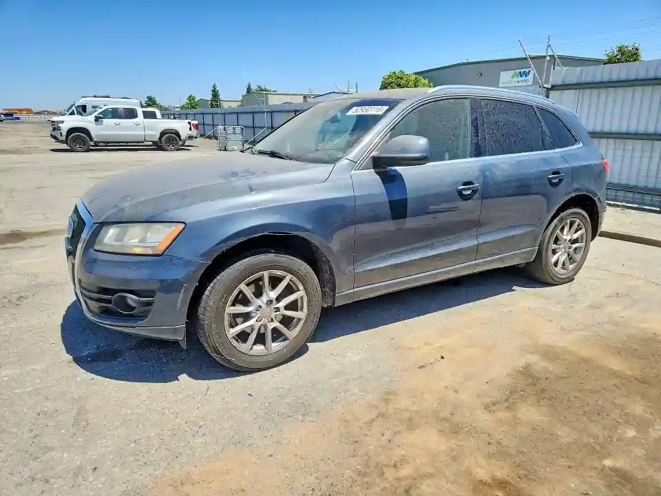 WA1CKAFP3AA012330 2010 AUDI Q5-0