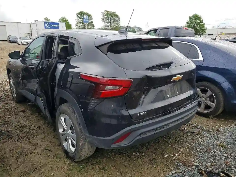 KL77LFE28RC246077 2024 CHEVROLET TRAX-1