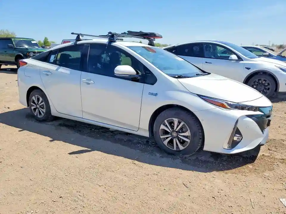 JTDKARFP4J3088694 2018 TOYOTA PRIUS-3