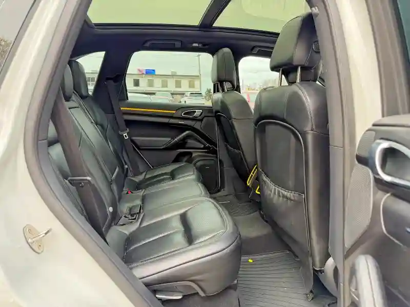WP1AA2A21JKA02261 2018 PORSCHE CAYENNE-5
