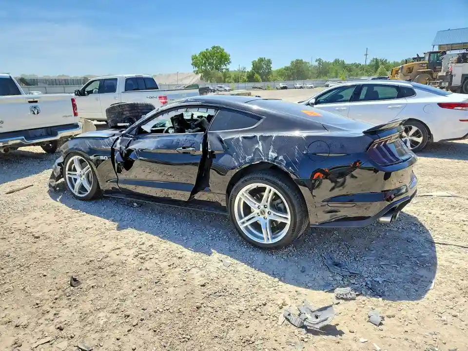 1FA6P8CF9J5126596 2018 FORD MUSTANG-1