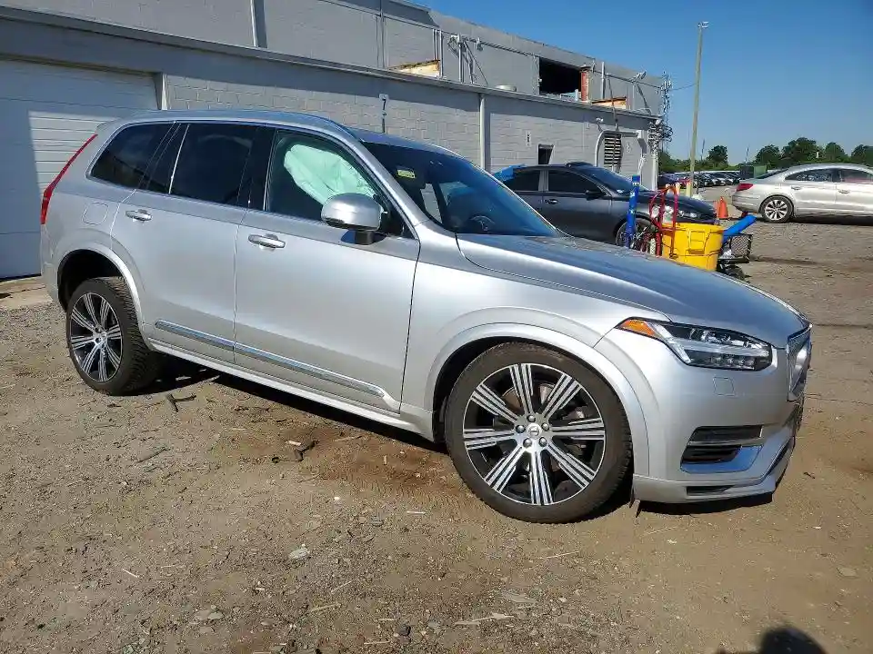 YV4BR0CL4N1812906 2022 VOLVO XC90-3