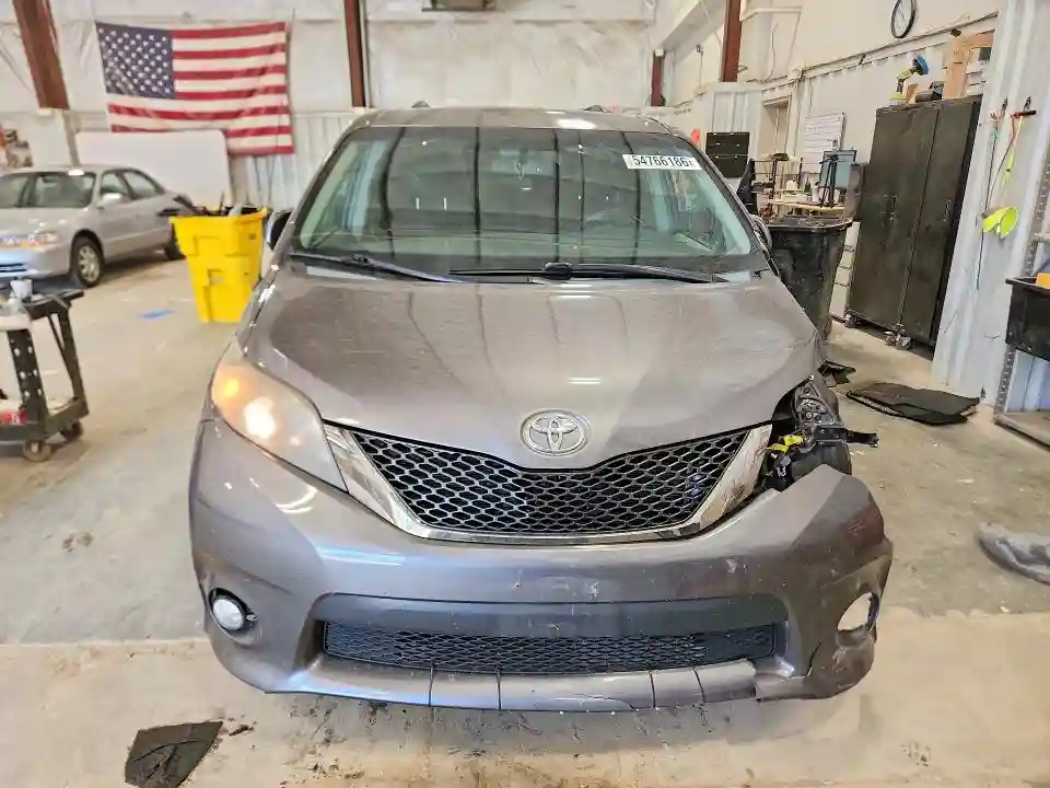 5TDXK3DC5DS294156 2013 TOYOTA SIENNA-4