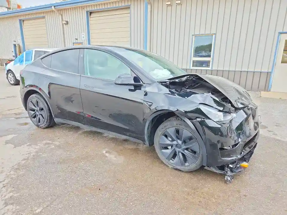 7SAYGDEE9SA355960 2025 TESLA MODEL Y-3