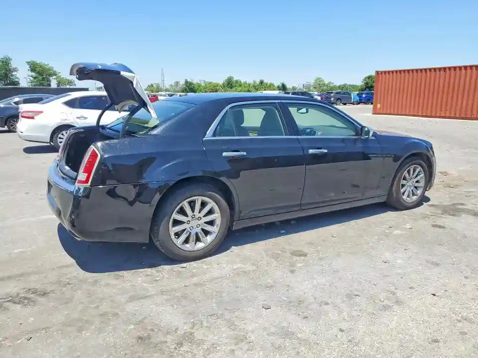 2C3CCAEG3DH620377 2013 CHRYSLER 300-2