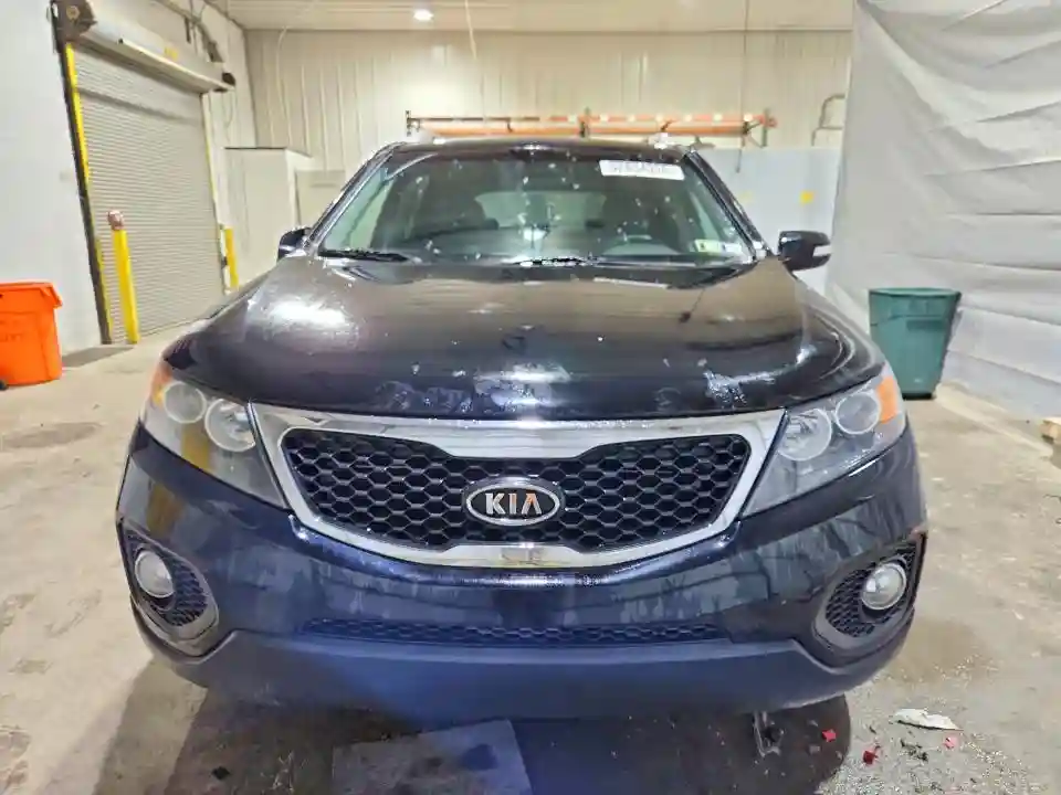 5XYKT4A62CG197049 2012 KIA SORENTO-4