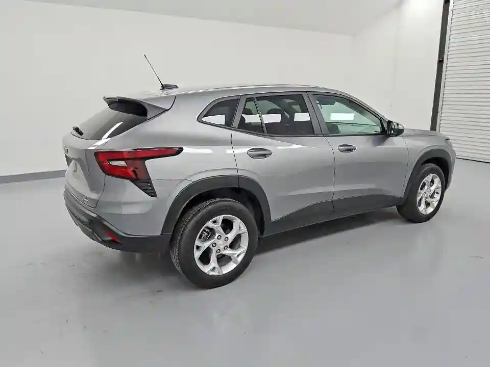 KL77LFE24RC013667 2024 CHEVROLET TRAX-2