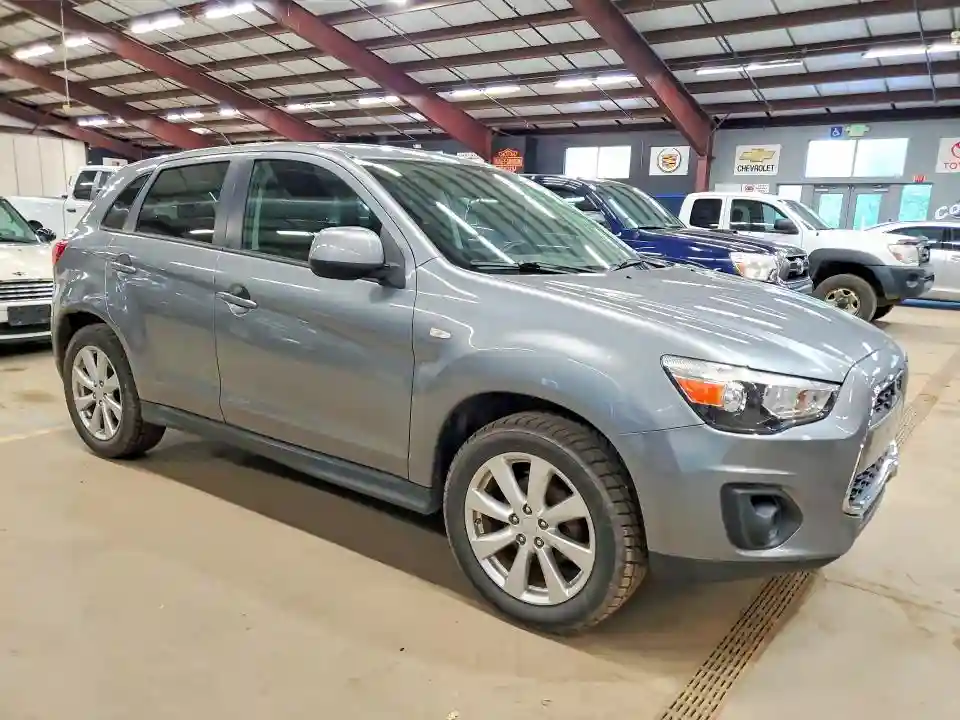4A4AP3AU2FE019737 2015 MITSUBISHI OUTLANDER-3