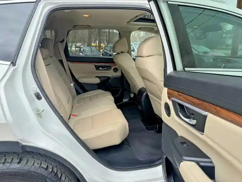 2HKRW2H85JH602943 2018 HONDA CRV-5