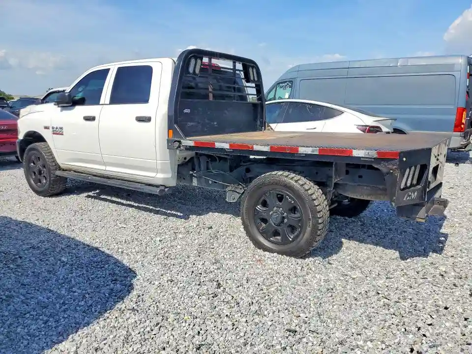 3C7WR5HJ0JG333888 2018 RAM 2500-1