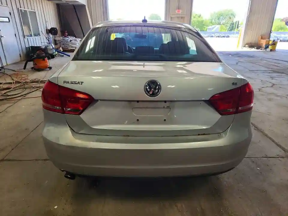 1VWBH7A39CC028527 2012 VOLKSWAGEN PASSAT-5