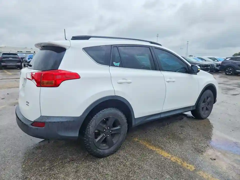 2T3RFREVXFW288306 2015 TOYOTA RAV4-2