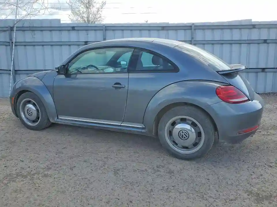 3VWJ17AT0HM632828 2017 VOLKSWAGEN BEETLE-1