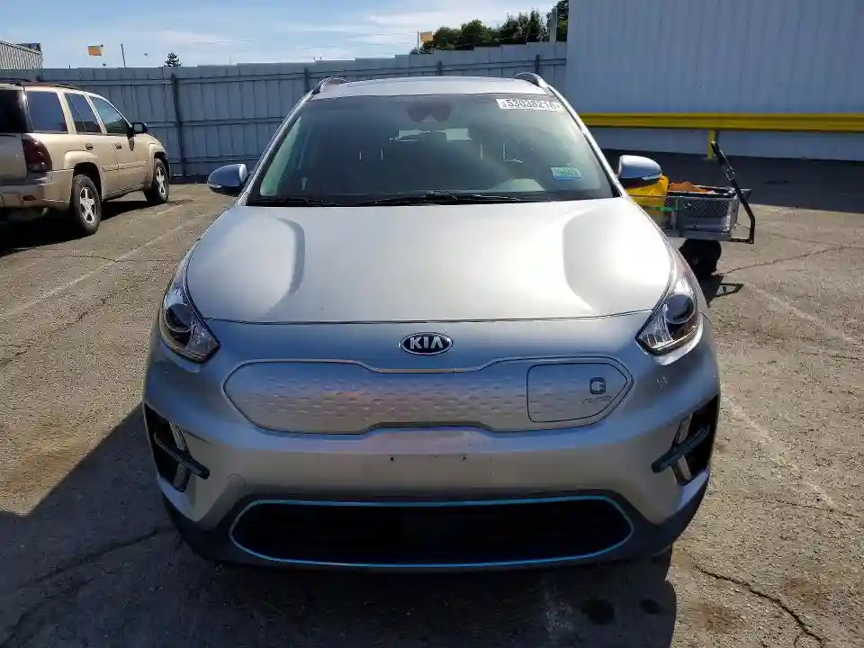KNDCE3LG2K5017512 2019 KIA NIRO-4