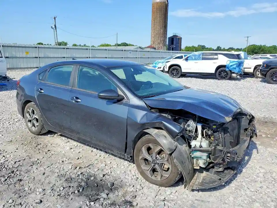 3KPF24AD0KE122364 2019 KIA FORTE LXS-3