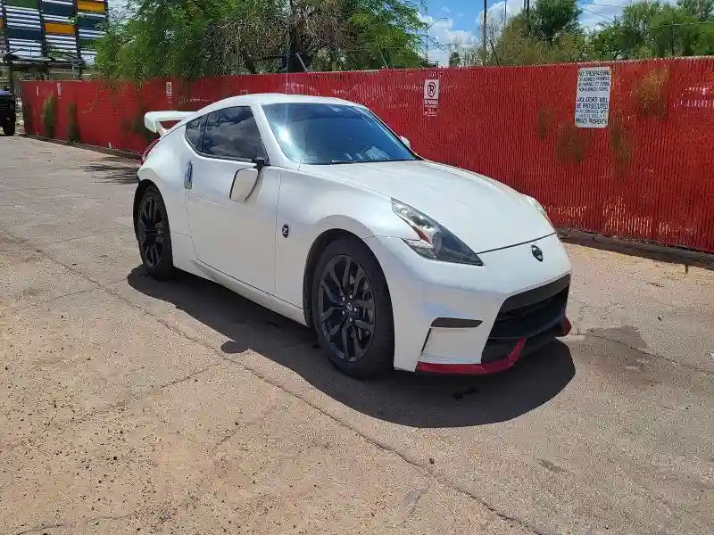 JN1AZ4EH5JM572517 2018 NISSAN 370Z-0