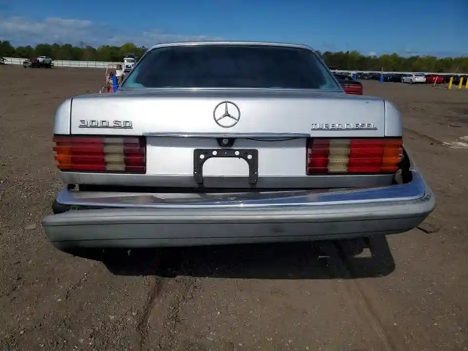 WDBCB20C3FA135570 1985 MERCEDES-BENZ S-CLASS-5