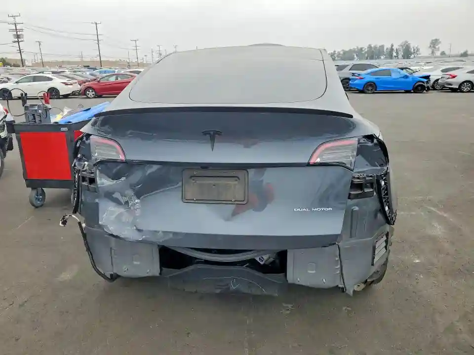 7SAYGDEE4PA033251 2023 TESLA MODEL Y-5