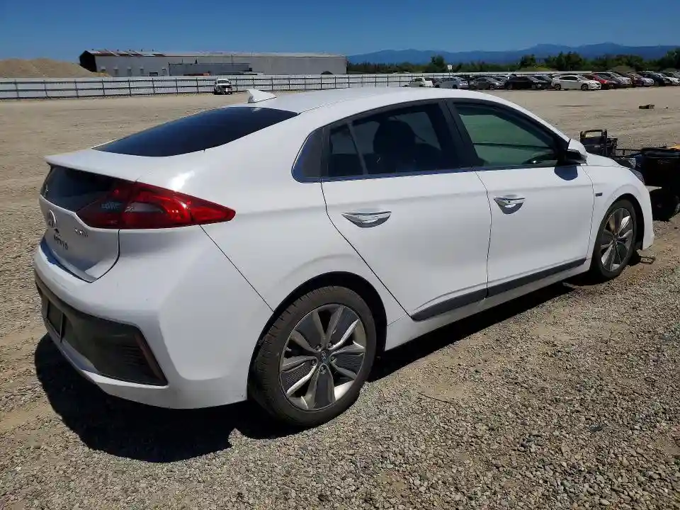 KMHC85LC6JU101641 2018 HYUNDAI IONIQ-2