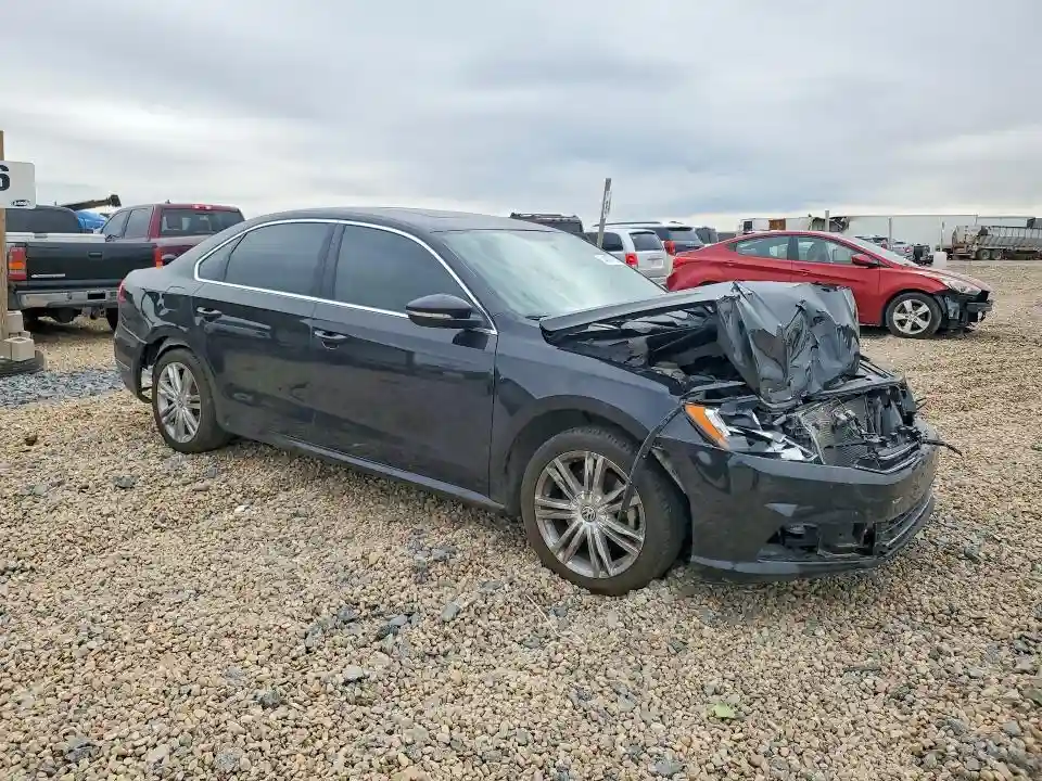 1VWBA7A3XJC051039 2018 VOLKSWAGEN PASSAT SE-3