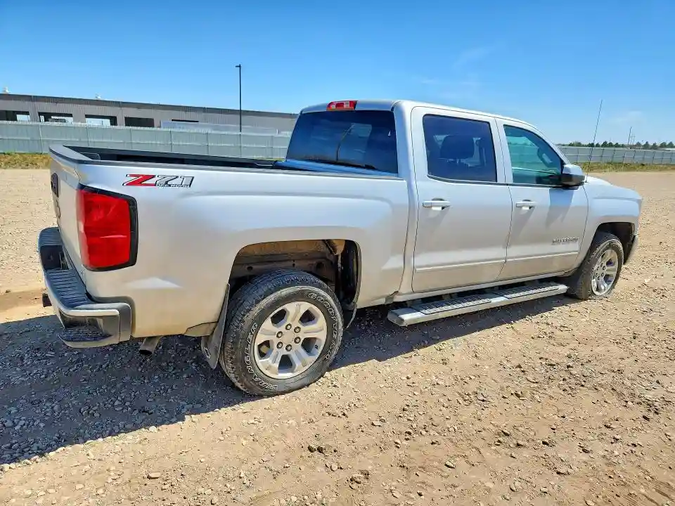 3GCUKREC6JG223563 2018 CHEVROLET SILVERADO-2
