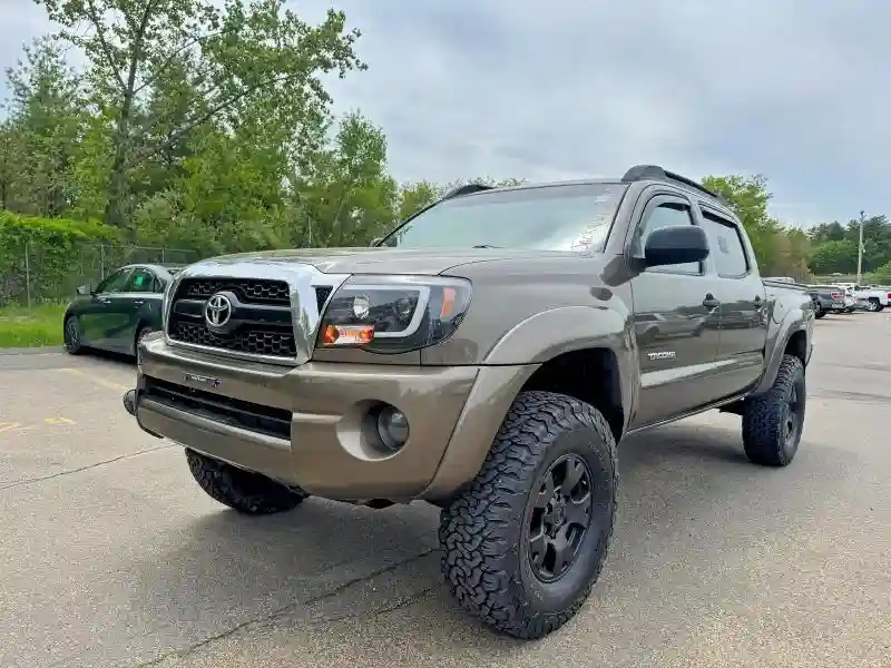 3TMLU4EN8BM060850 2011 TOYOTA TACOMA-1