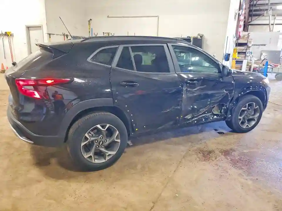KL77LHEPXSC209531 2025 CHEVROLET TRAX-2