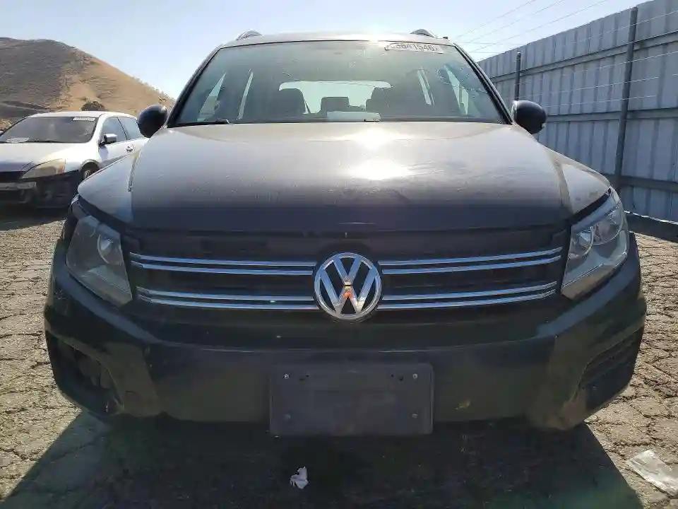 WVGAV7AXXHK041967 2017 VOLKSWAGEN TIGUAN-4