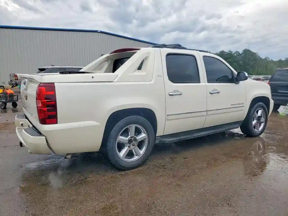 3GNMCGE04CG207668 2012 CHEVROLET AVALANCHE-2