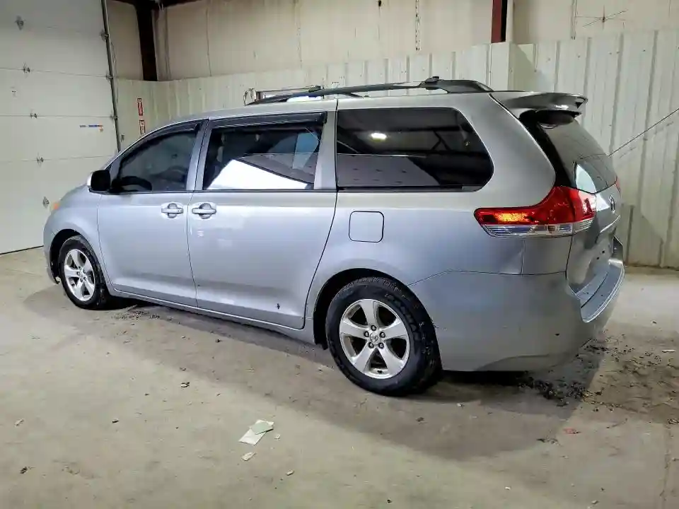 5TDKK3DC5DS333239 2013 TOYOTA SIENNA-1