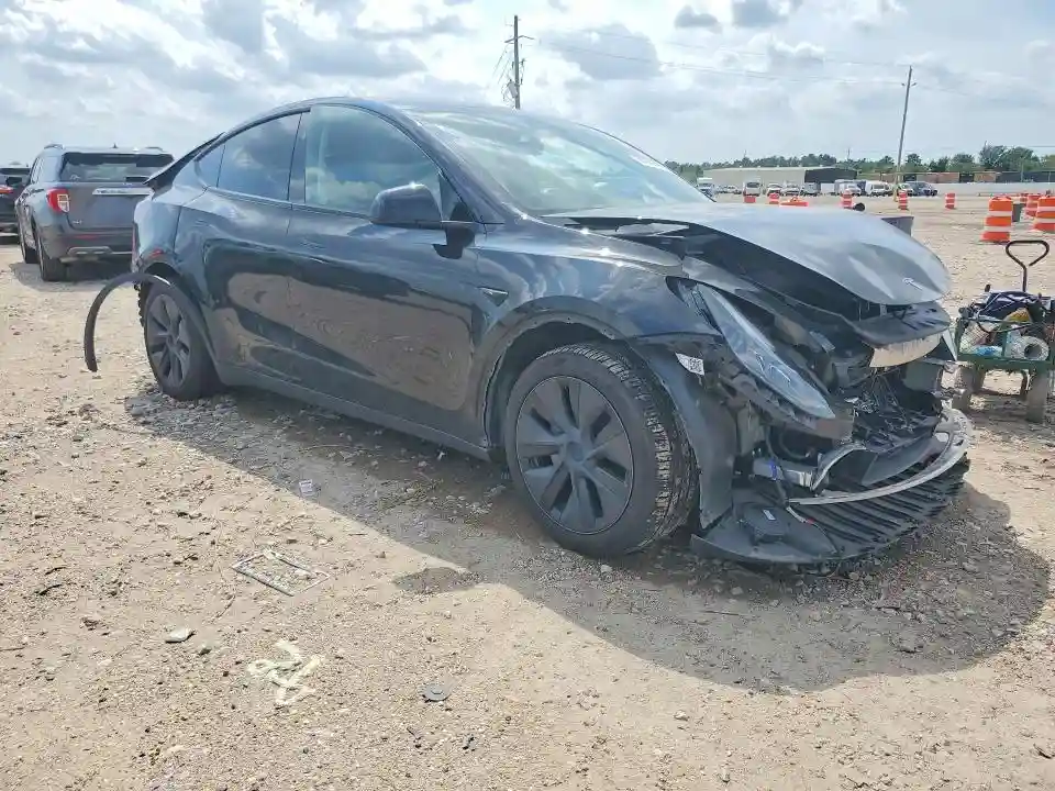 7SAYGDEE9SA369468 2025 TESLA MODEL Y-3