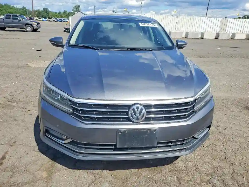 1VWBA7A30JC010029 2018 VOLKSWAGEN PASSAT-4
