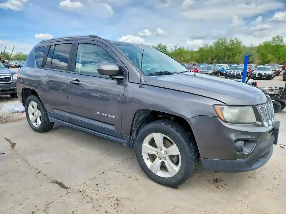 1C4NJDEB4FD333081 2015 JEEP COMPASS-3