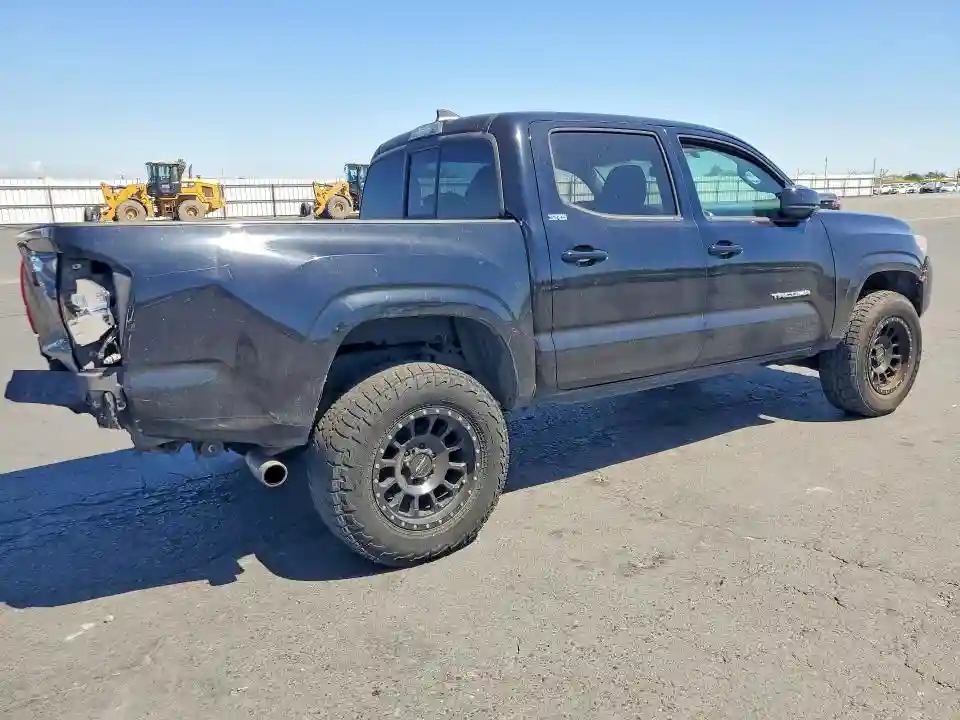 5TFAX5GN7HX084500 2017 TOYOTA TACOMA-2