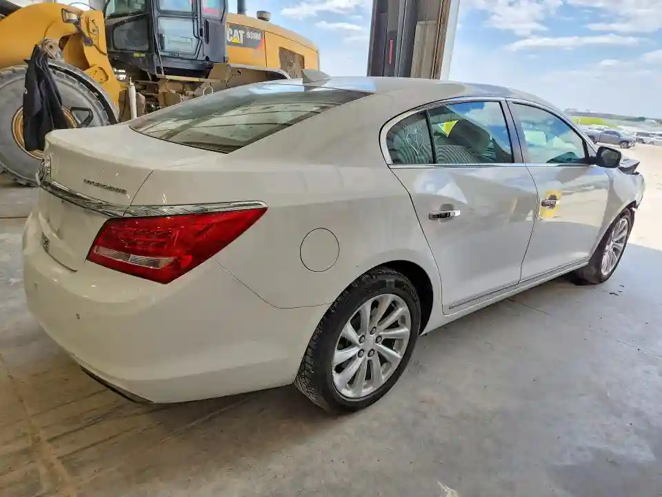 1G4GB5G33GF158311 2016 BUICK LACROSSE-2