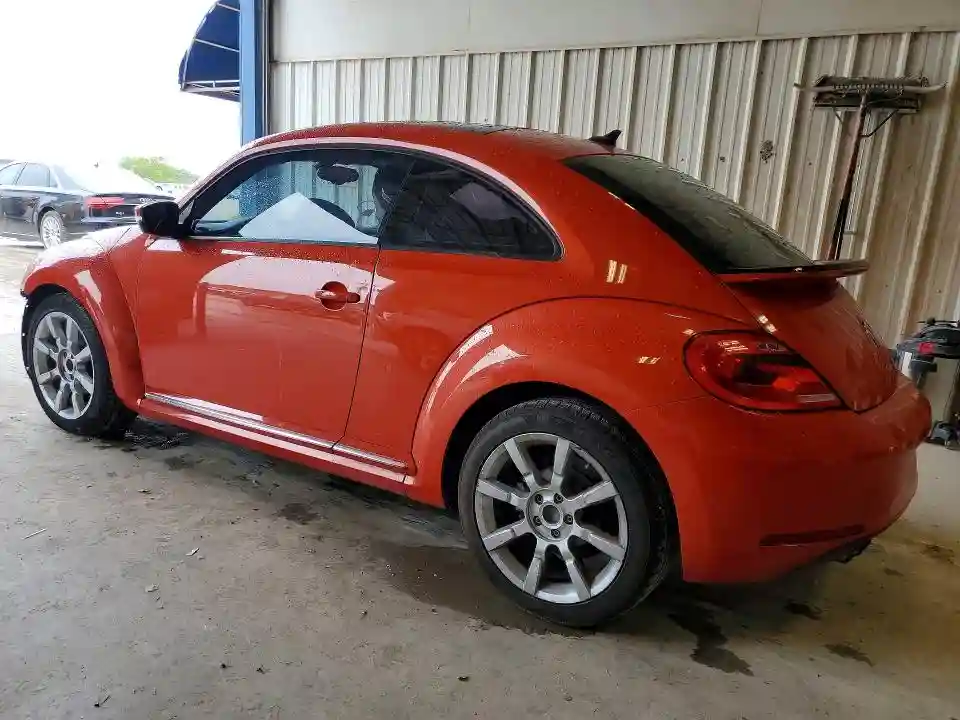 3VWJ17AT1GM624784 2016 VOLKSWAGEN BEETLE-1