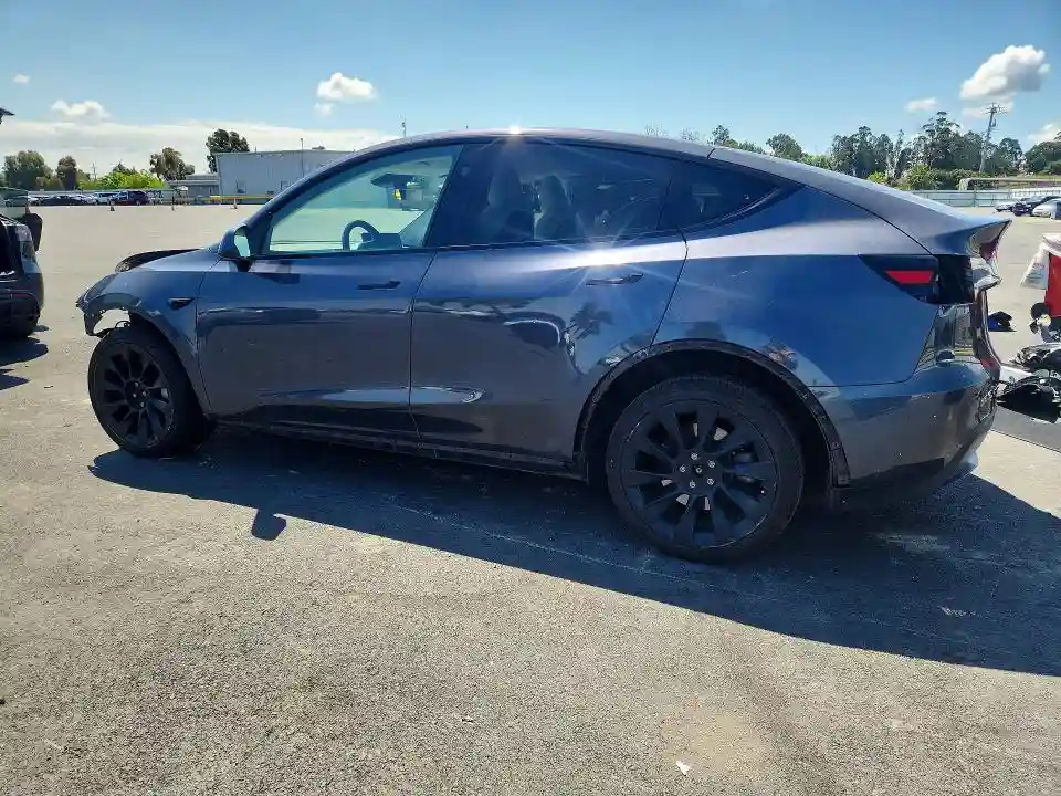 7SAYGDEE3PF902120 2023 TESLA MODEL Y-1
