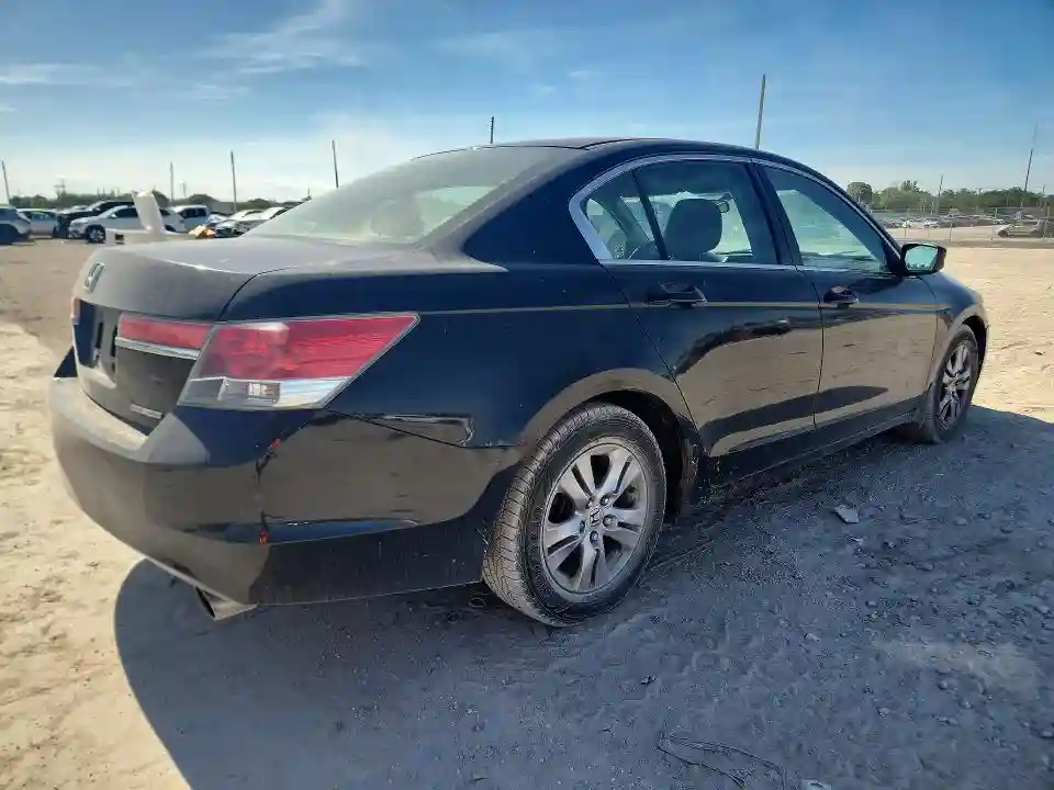 1HGCP2F67CA246205 2012 HONDA ACCORD-2