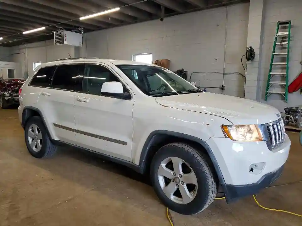 1J4RR4GT8BC586690 2011 JEEP CHEROKEE-3