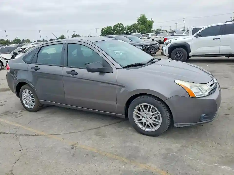 1FAHP3FNXAW121657 2010 FORD FOCUS-3