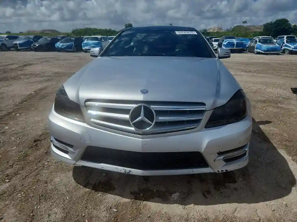 WDDGJ4HB0CF765726 2012 MERCEDES-BENZ C-CLASS-4