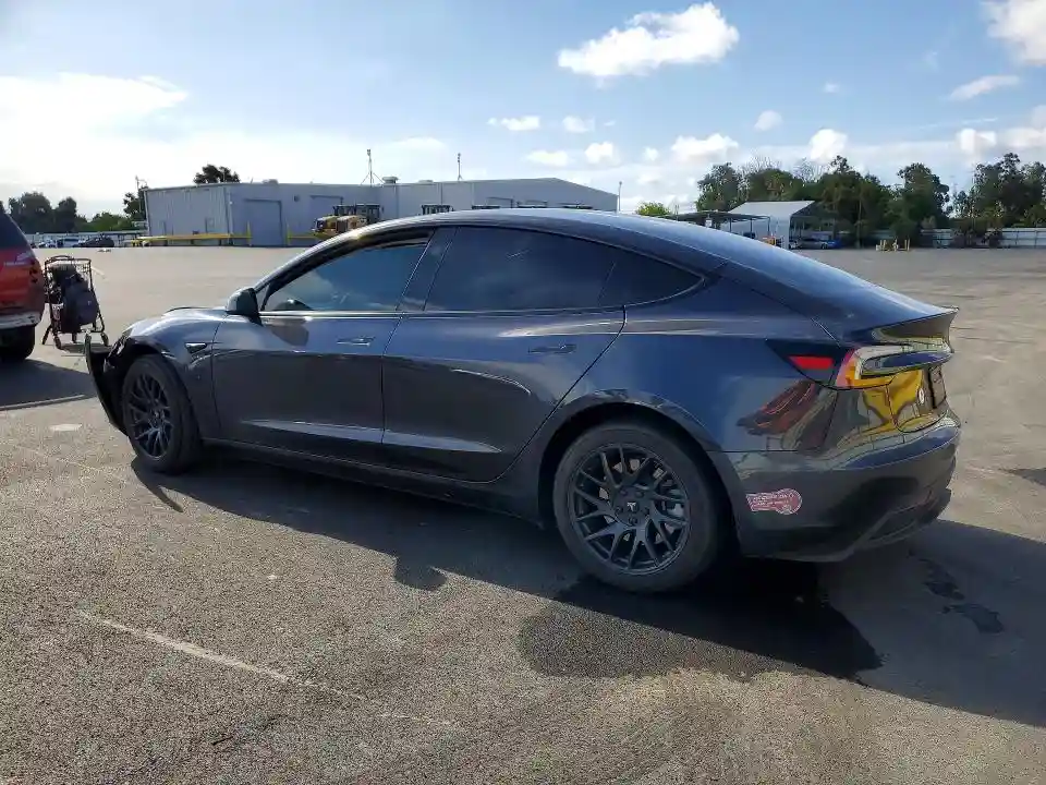 5YJ3E1EB8RF793397 2024 TESLA MODEL 3-1