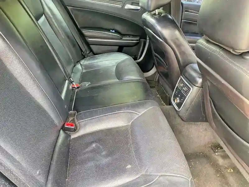 2C3CCAET1CH283820 2012 CHRYSLER 300-5