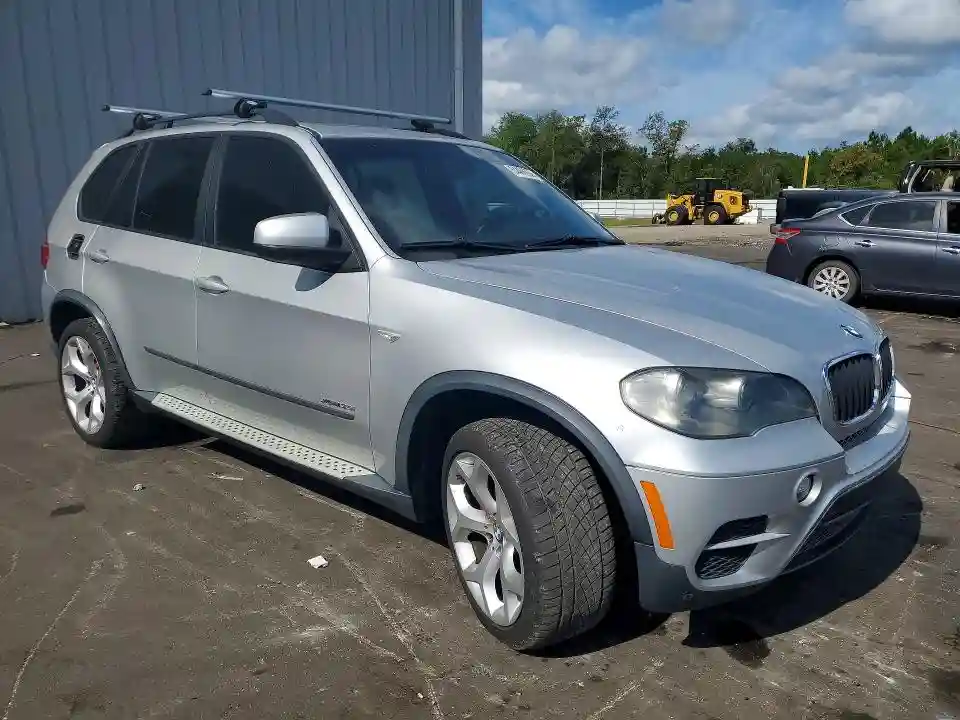 5UXZV4C50BL741014 2011 BMW X5-3