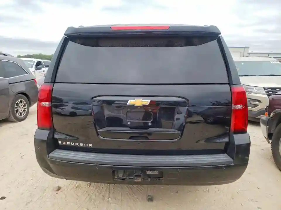 1GNSKHKC8JR208821 2018 CHEVROLET SUBURBAN-5