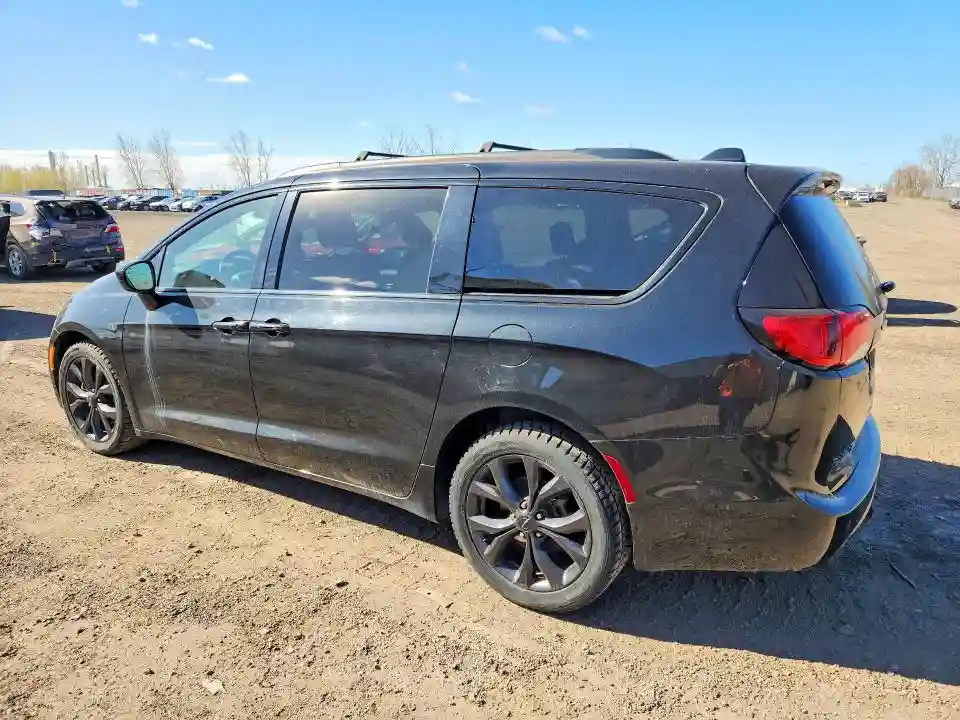 2C4RC1FG9JR175590 2018 CHRYSLER PACIFICA-1