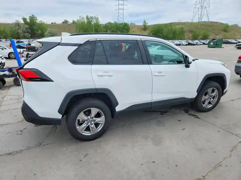 2T3P1RFV3NW303957 2022 TOYOTA RAV4-2