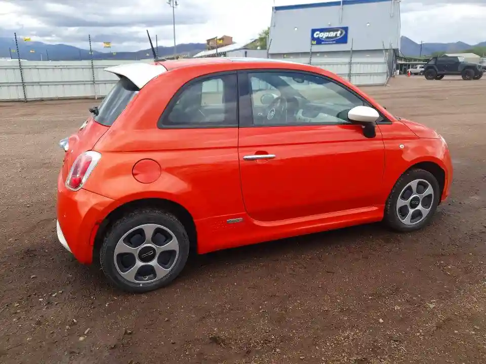 3C3CFFGE9ET189715 2014 FIAT 500-2
