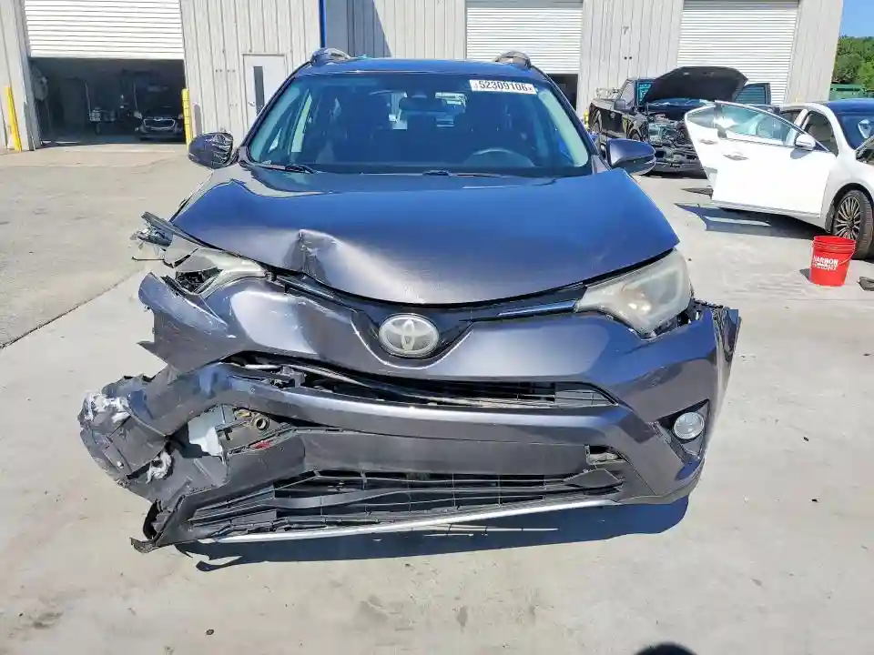 2T3WFREV5HW337904 2017 TOYOTA RAV4-4