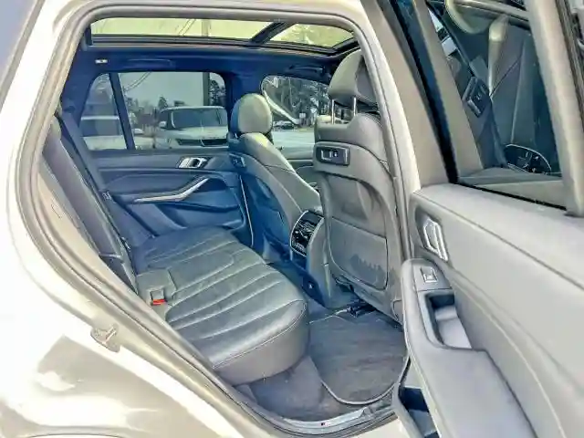 5UXCR6C07LLL75726 2020 BMW X5-5